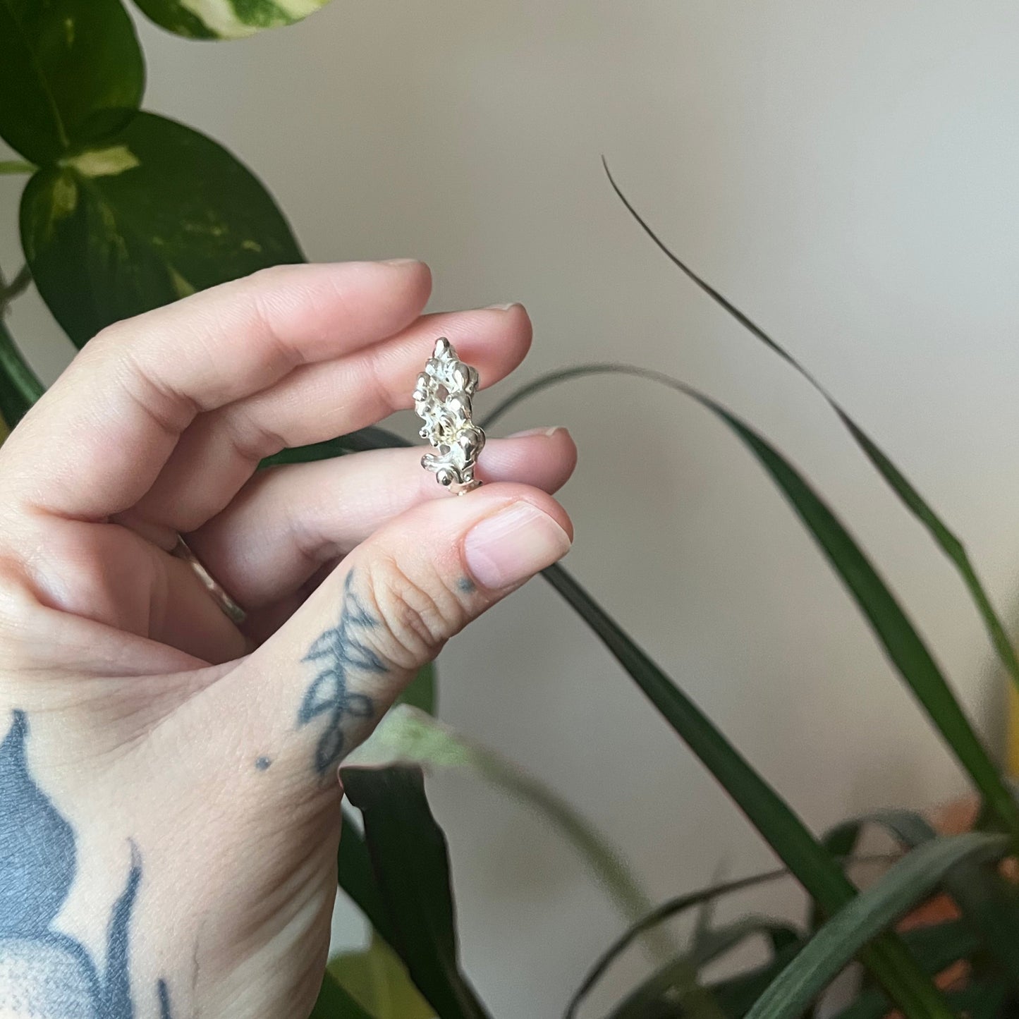 Taller de joyeria artesanal, crea un anillo o colgante | Handmade jewelry workshop, make a ring or pendant | Barcelona