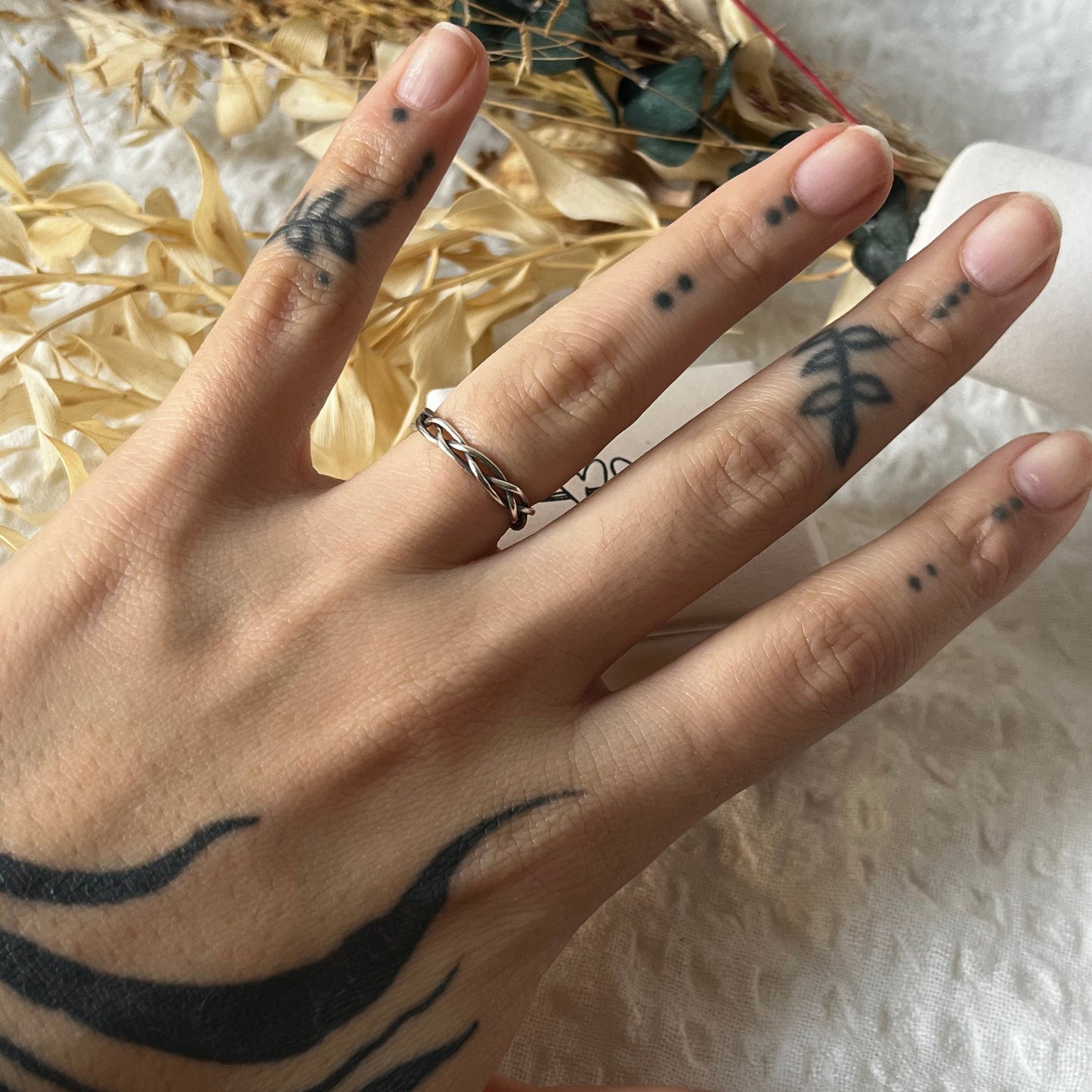 Handmade ring in sterling silver with a rope desing