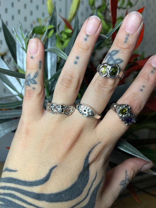 HER CIRCLE •Taller de joyería artesanal • Anillo o colgante